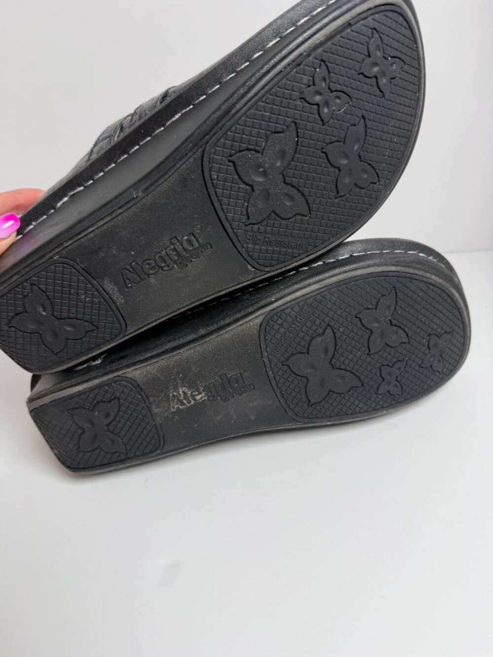 Alegria Black Alli Leather Comfort Clogs Embossed Rose Pattern ALL-571 Size 40 - Picture 9 of 9
